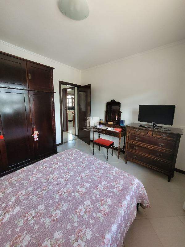Casa à venda no bairro Souza Cruz: 