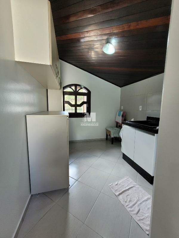 Casa à venda no bairro Souza Cruz: 