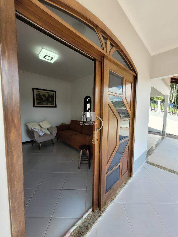 Casa à venda no bairro Souza Cruz: 