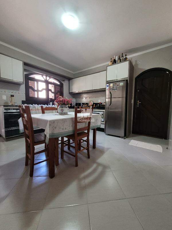 Casa à venda no bairro Souza Cruz: 