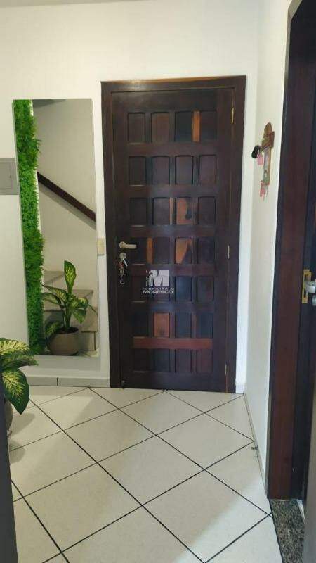 Casa à venda no bairro Santa Terezinha: 