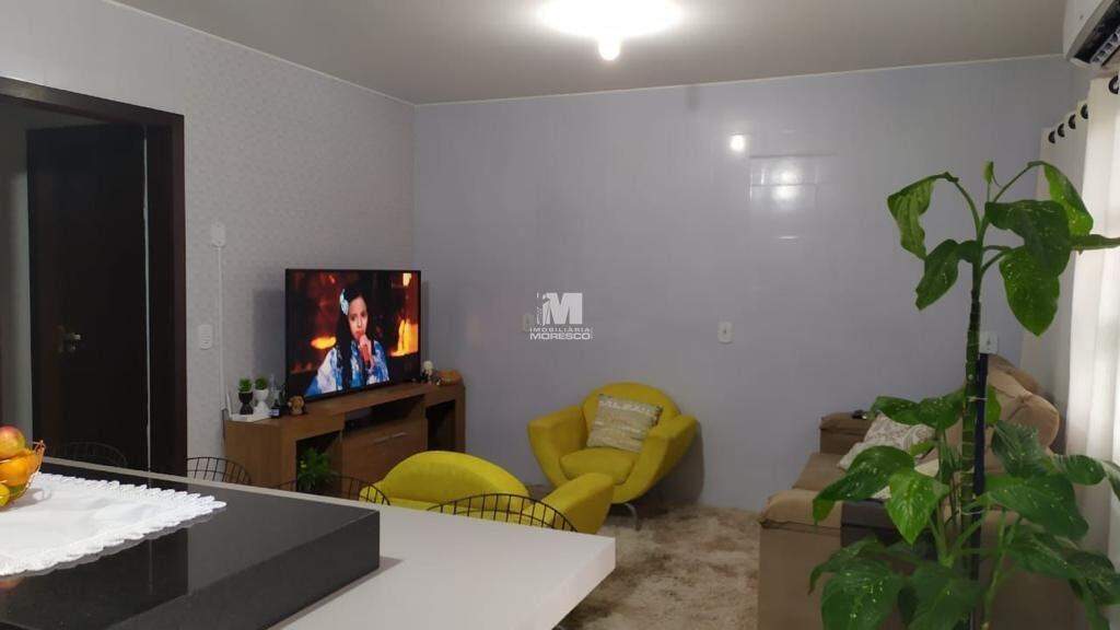 Casa à venda no bairro Santa Terezinha: