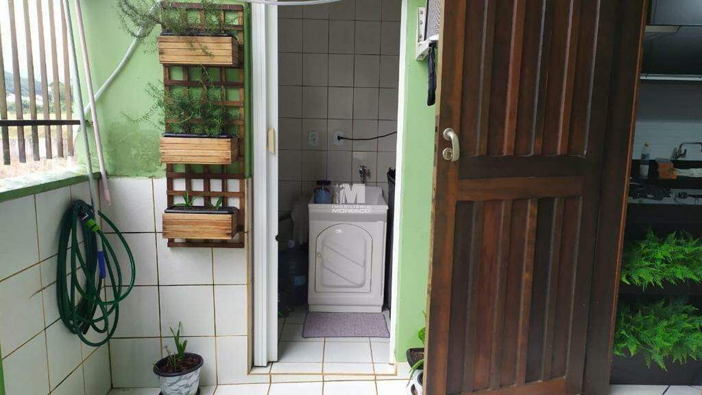 Casa à venda no bairro Santa Terezinha: