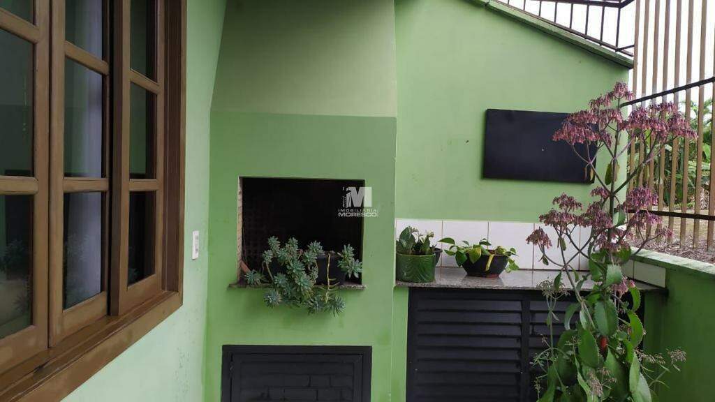 Casa à venda no bairro Santa Terezinha: 