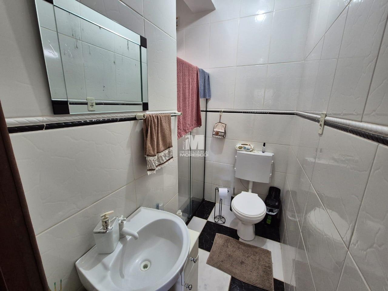 Casa à venda no bairro Santa Terezinha: 