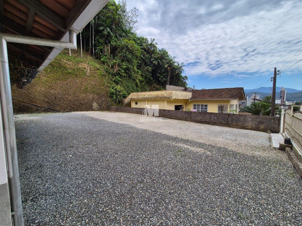 Casa à venda no bairro Santa Terezinha: 