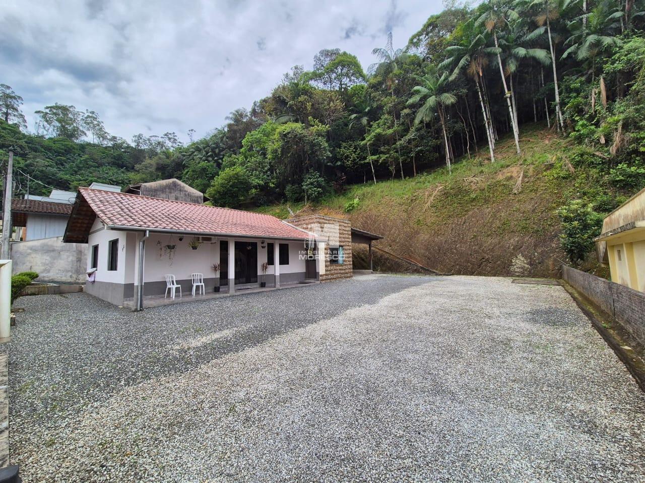 Casa à venda no bairro Santa Terezinha: 