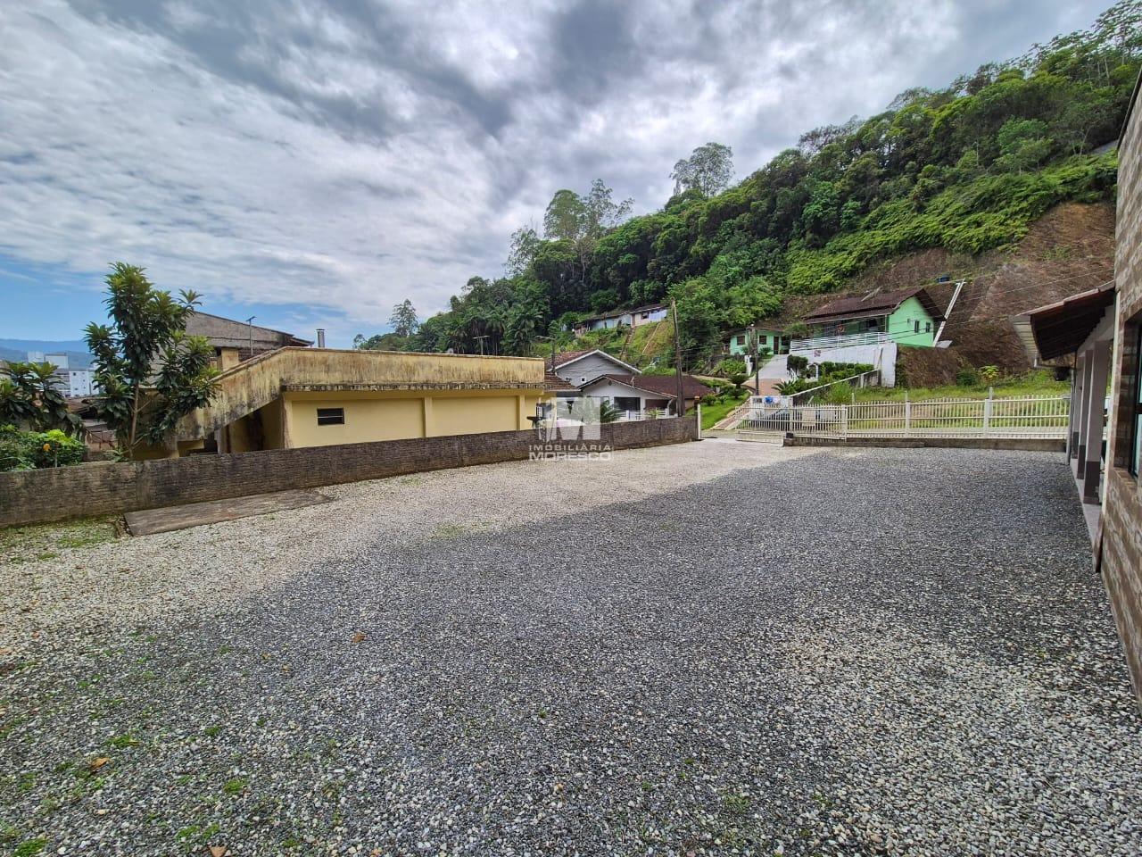 Casa à venda no bairro Santa Terezinha: 