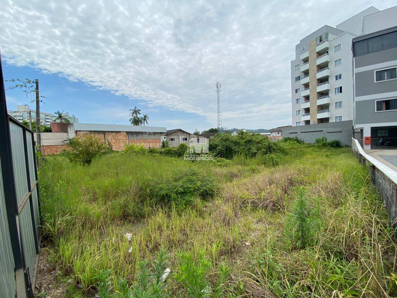 Terreno à venda no bairro São Luiz: