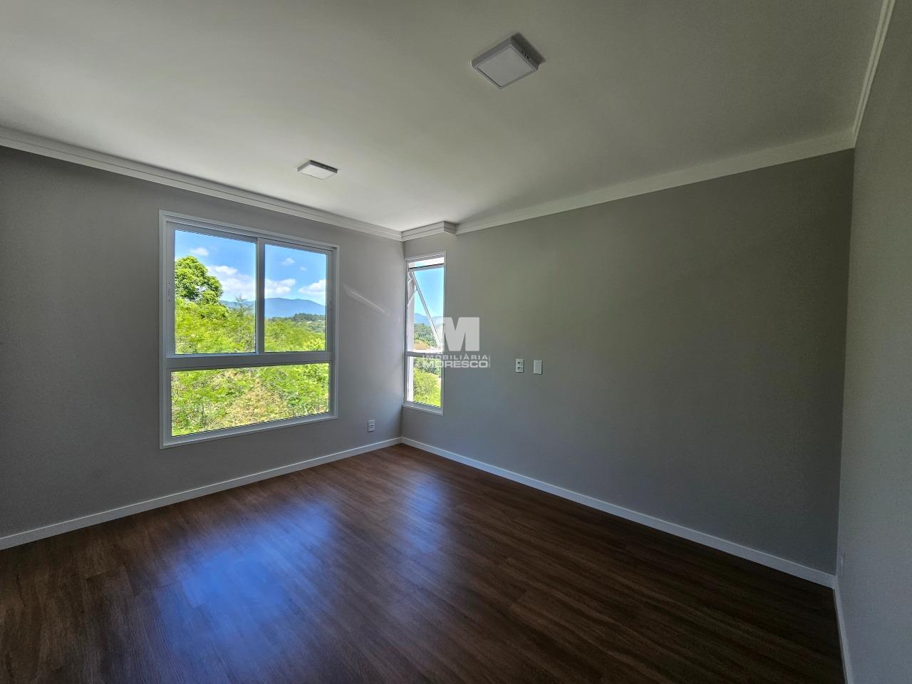 Casa à venda no bairro Guabiruba Sul: