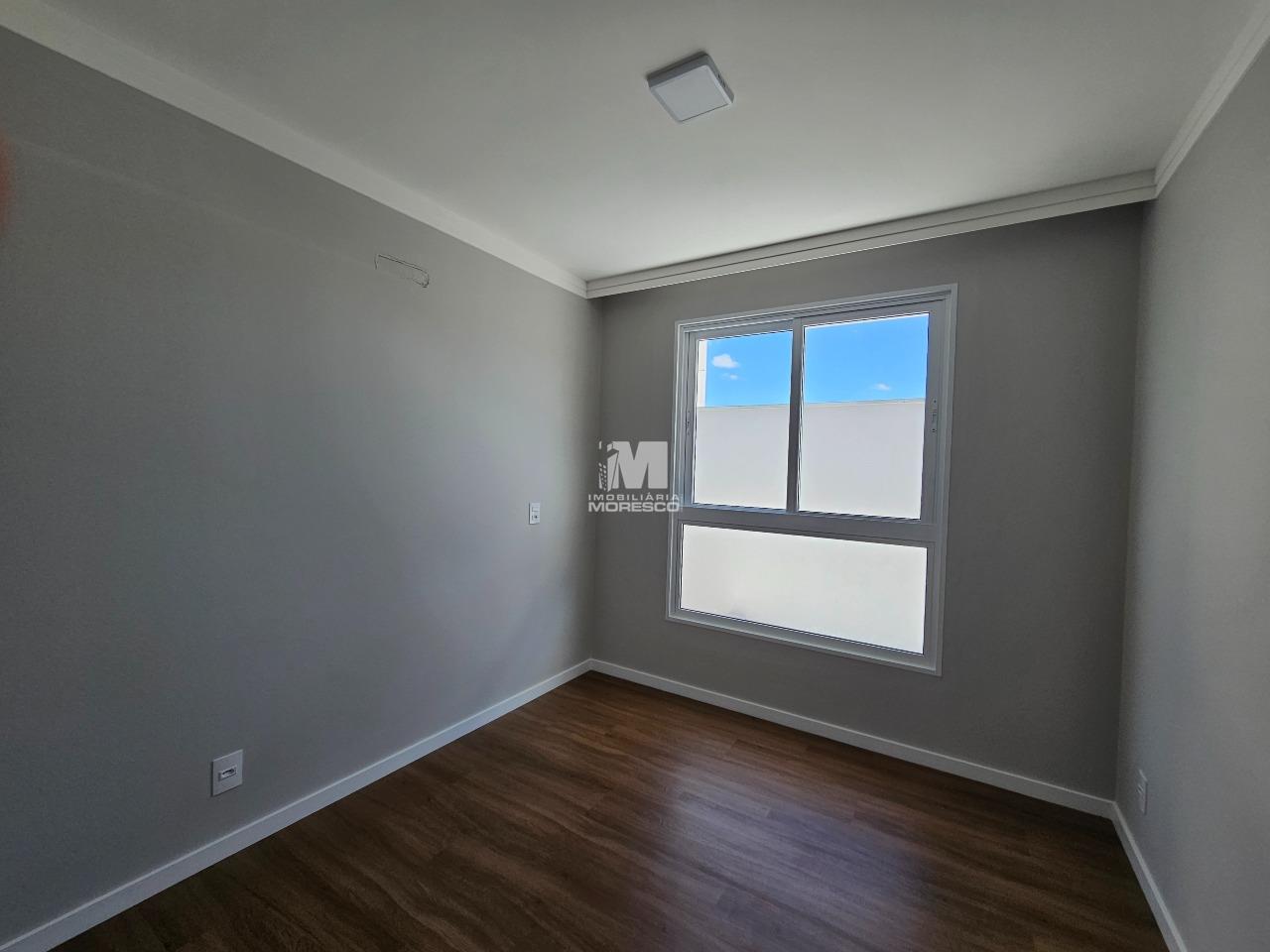 Casa à venda no bairro Guabiruba Sul: