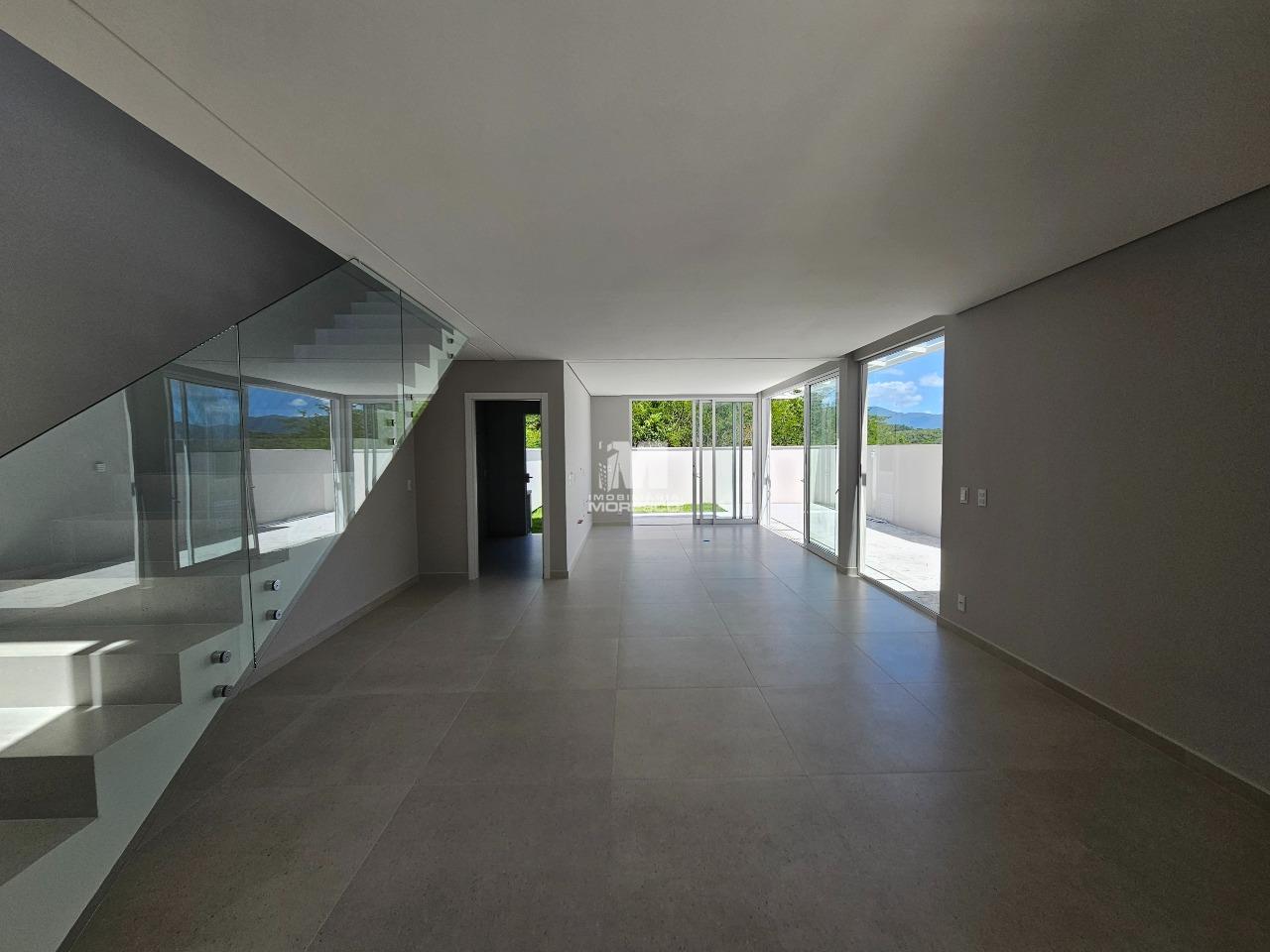 Casa à venda no bairro Guabiruba Sul: