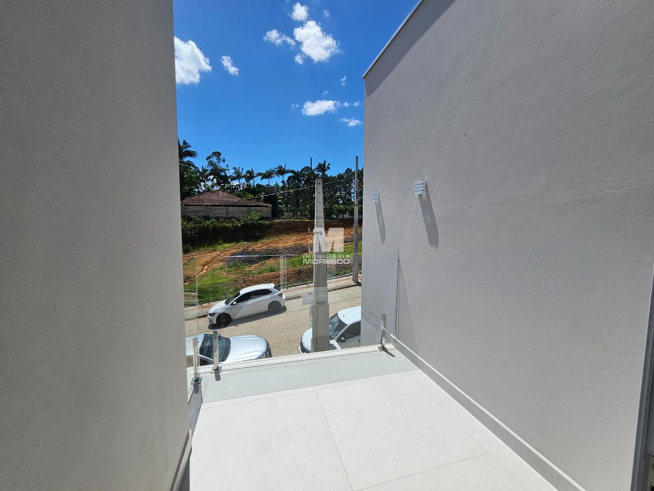 Casa à venda no bairro Guabiruba Sul: