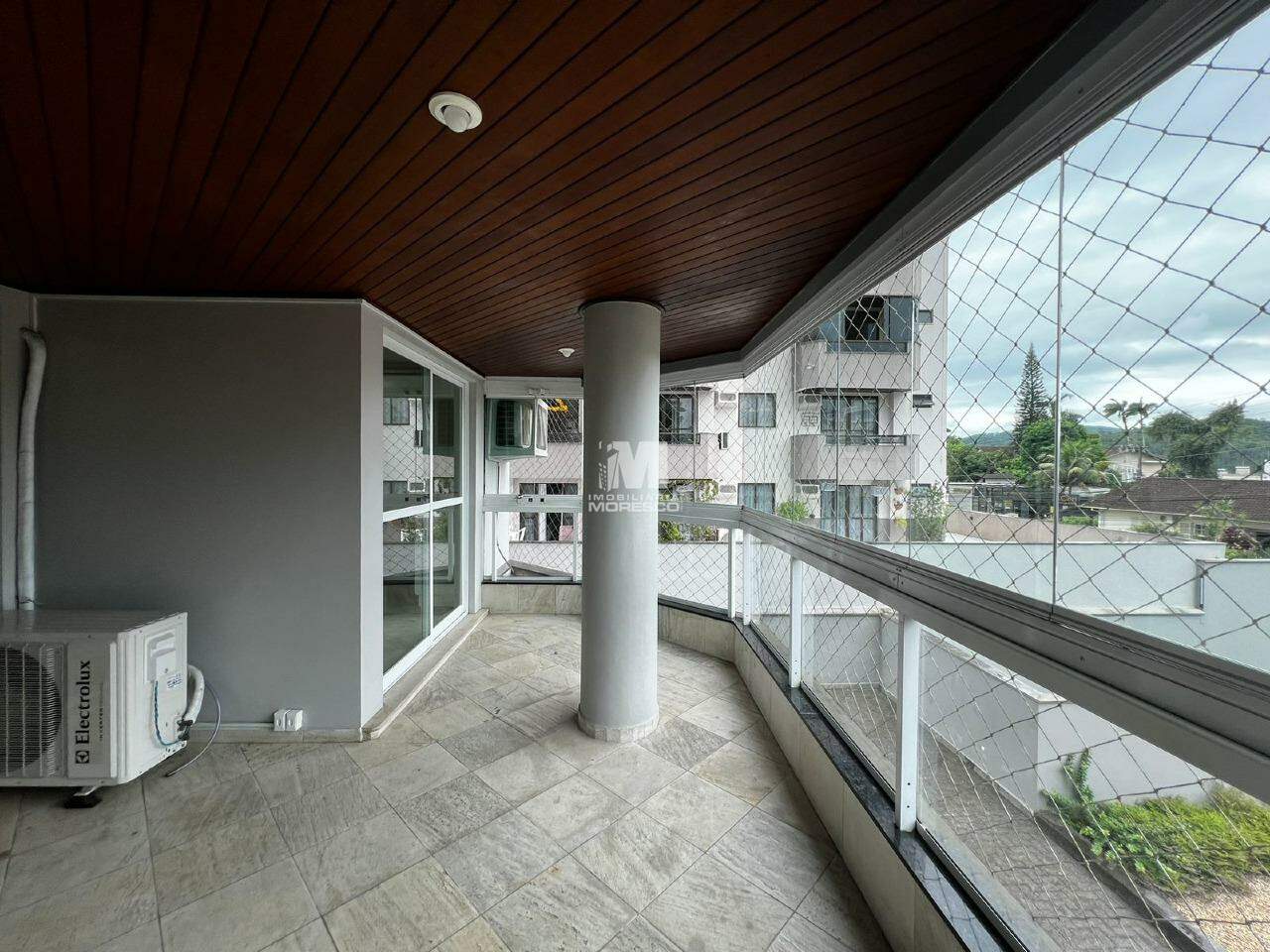 Apartamento para aluguel no bairro Centro: