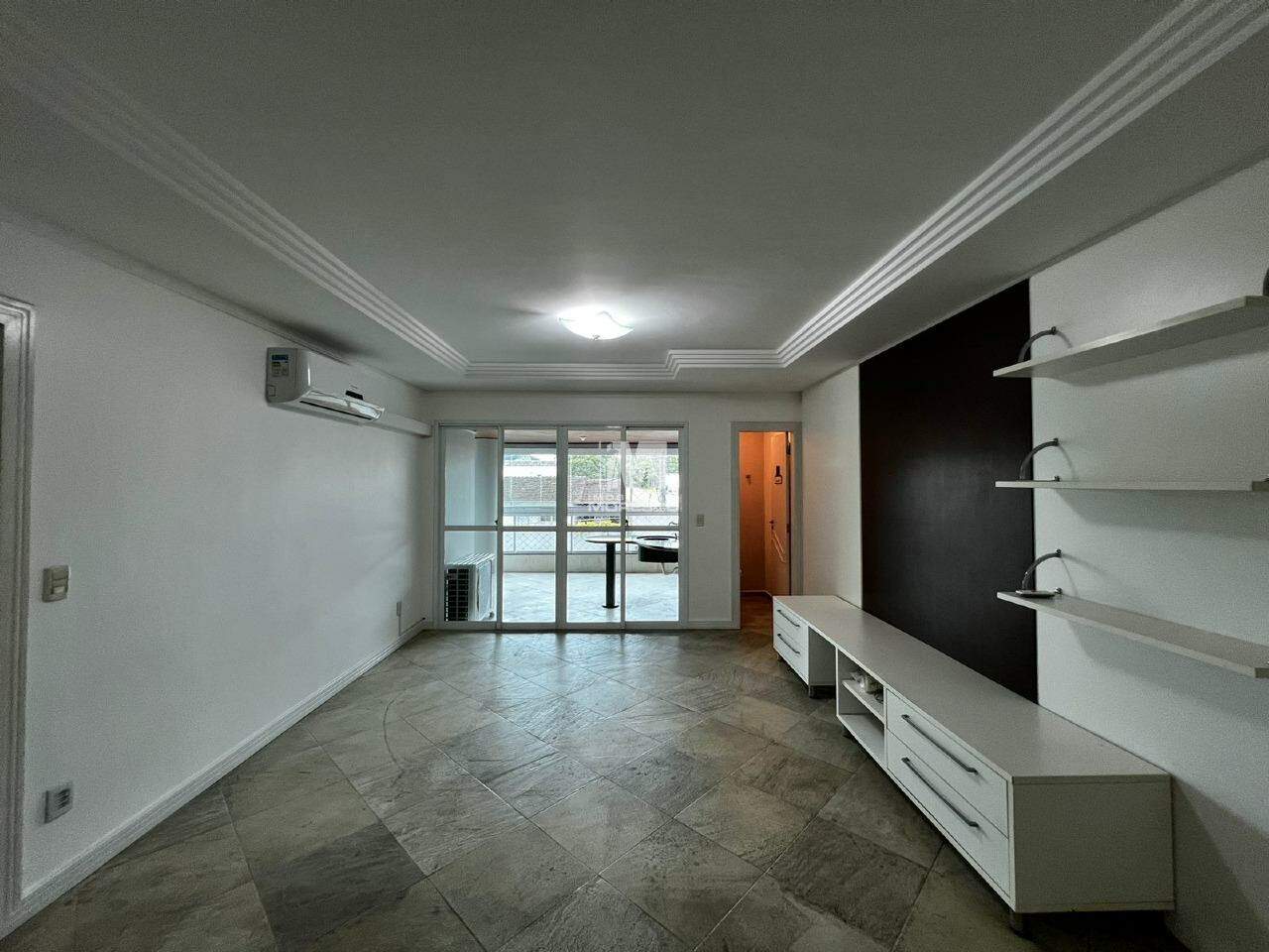 Apartamento para aluguel no bairro Centro: