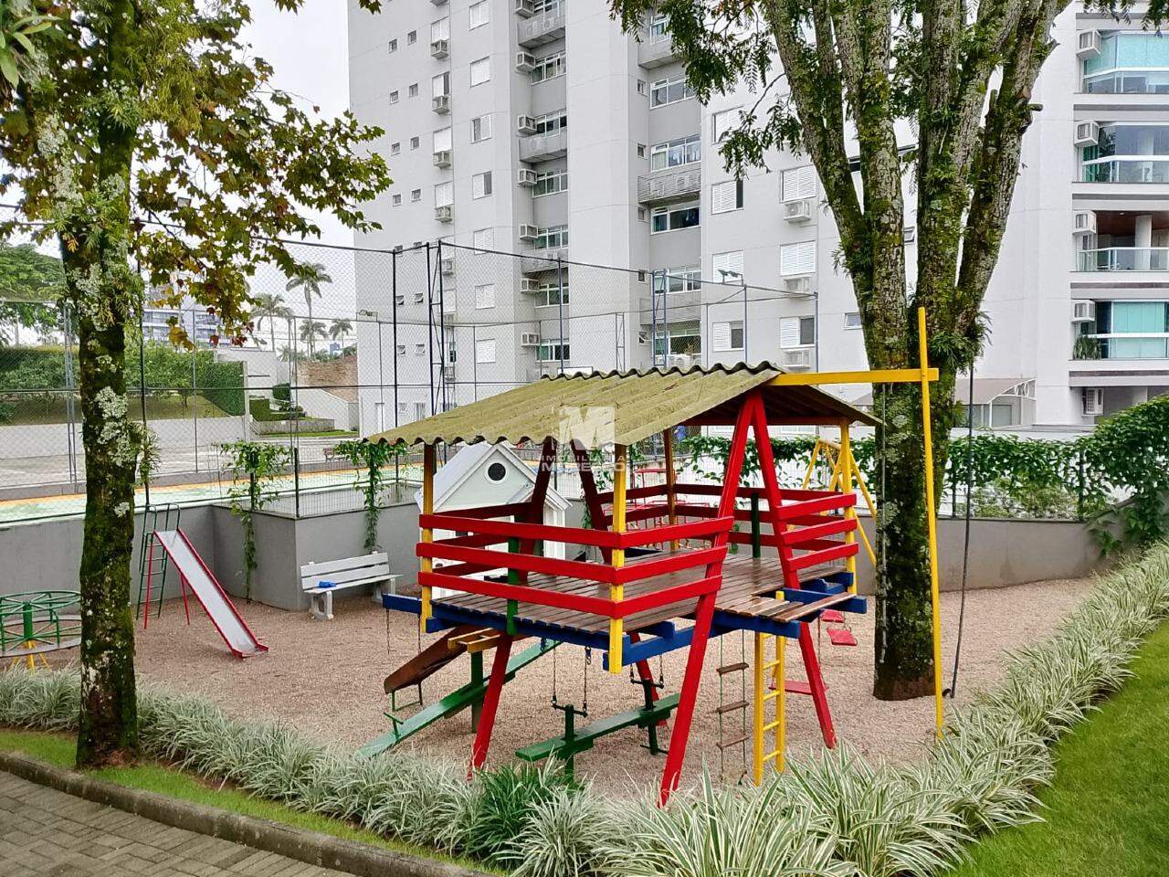 Apartamento para aluguel no bairro Centro:
