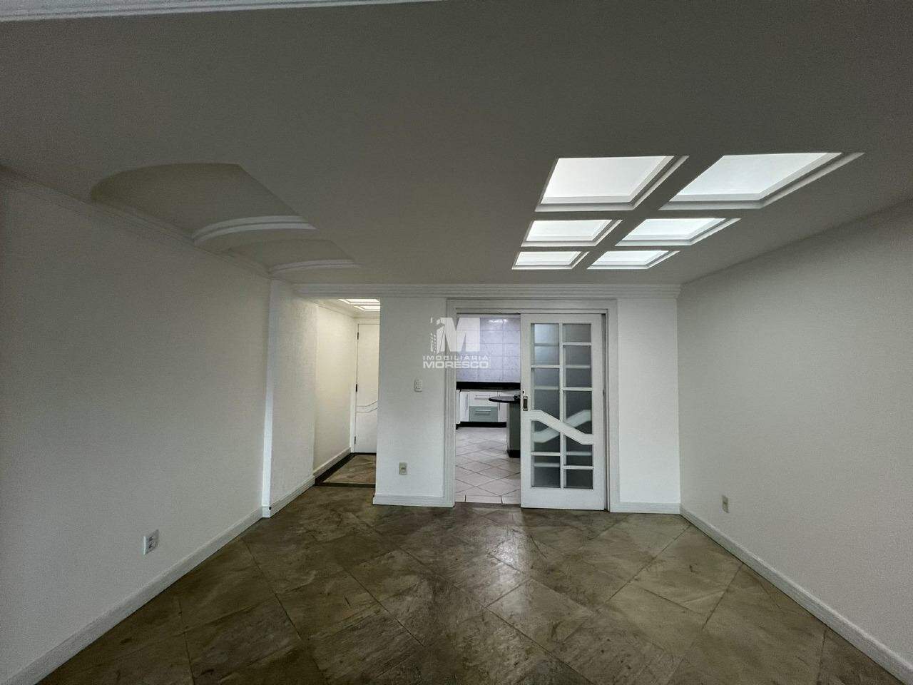 Apartamento para aluguel no bairro Centro: