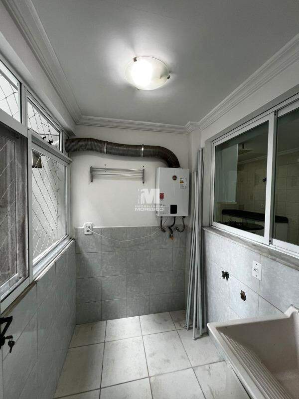 Apartamento para aluguel no bairro Centro: