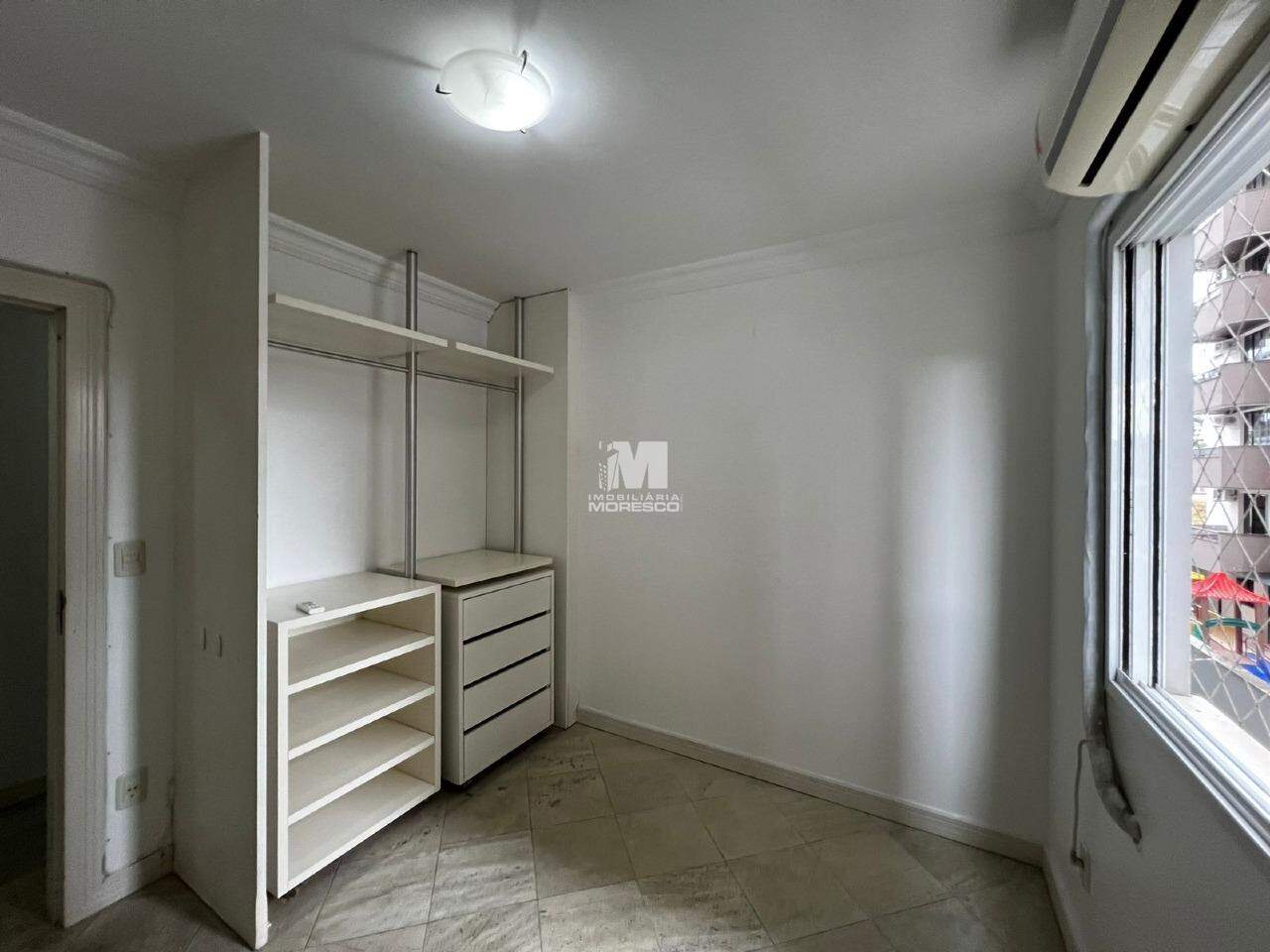 Apartamento para aluguel no bairro Centro: