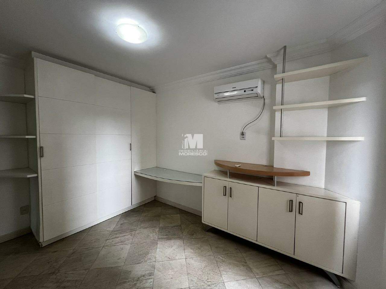 Apartamento para aluguel no bairro Centro: