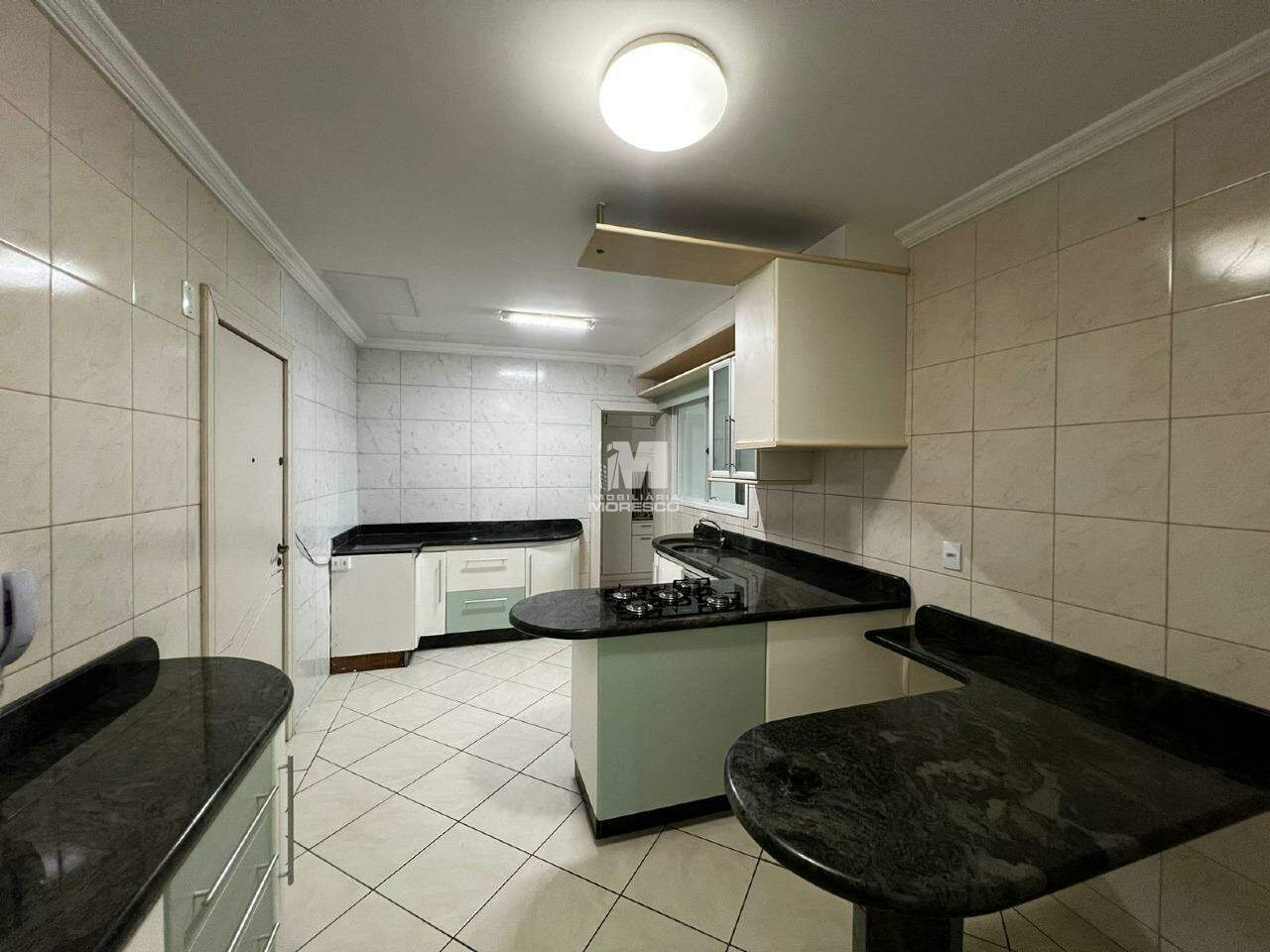 Apartamento para aluguel no bairro Centro: