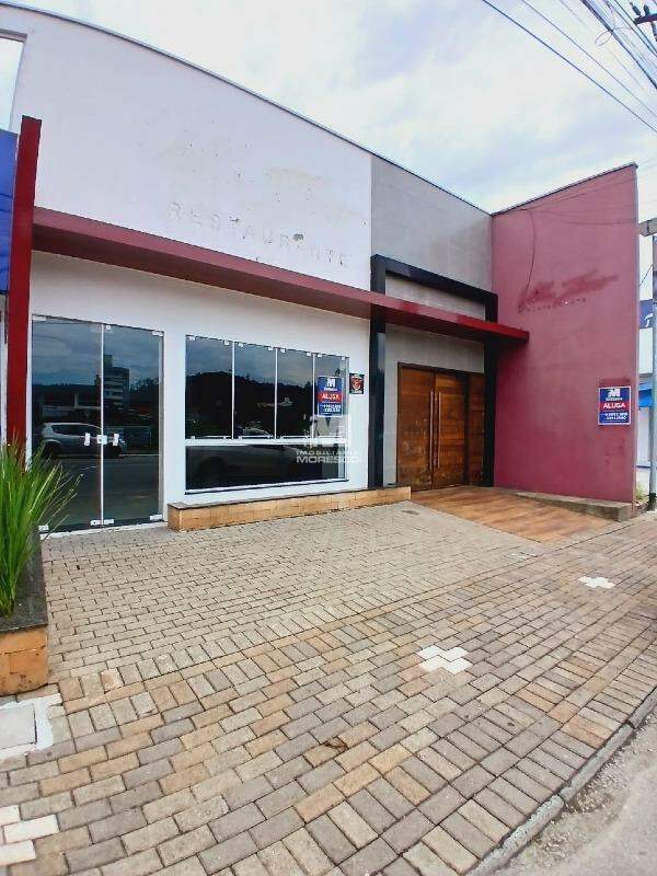 Sala Comercial de 220m² no bairro Centro I, em Brusque | Eu Corretor