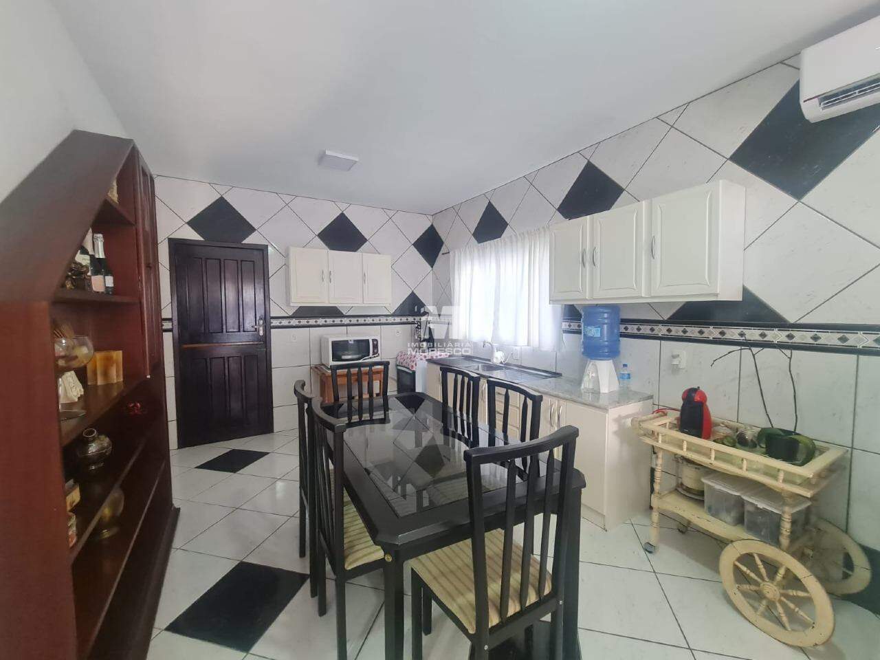 Casa à venda no bairro Centro: 