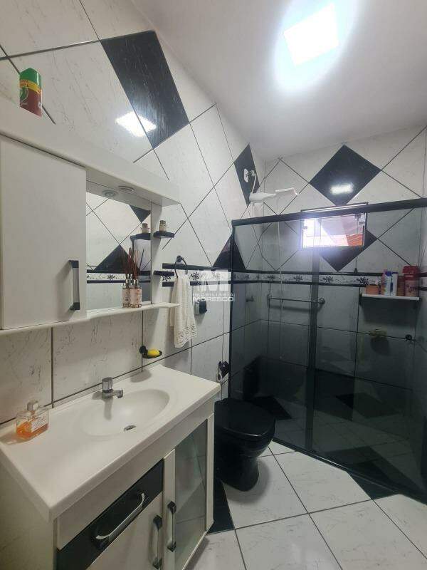 Casa à venda no bairro Centro: 
