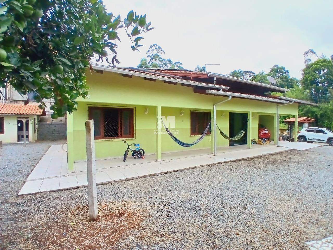 Casa para aluguel no bairro Planalto: 