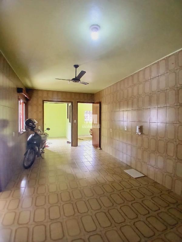 Casa para aluguel no bairro Planalto: 