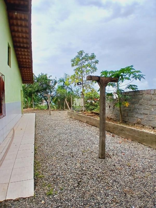 Casa para aluguel no bairro Planalto: 