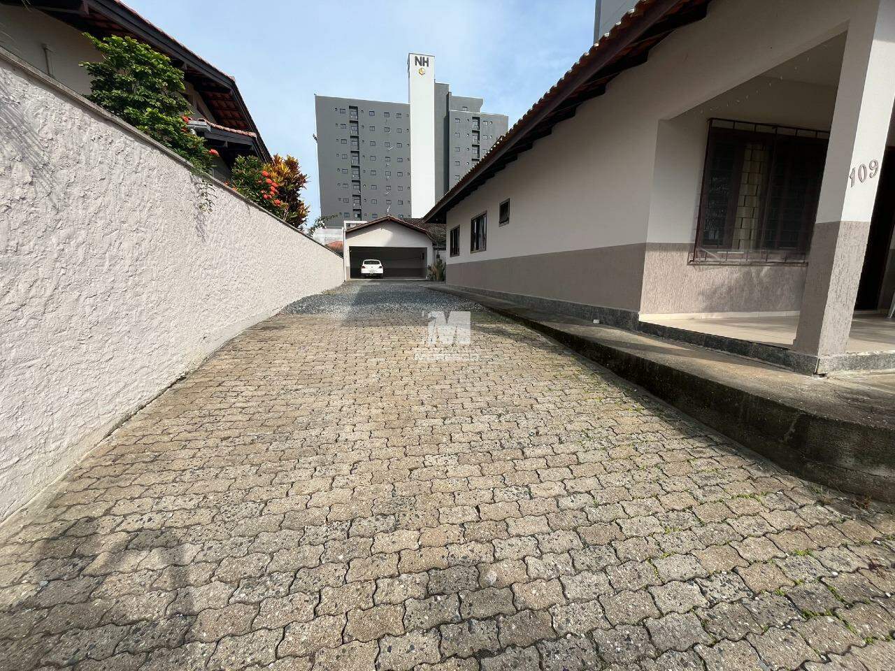 Casa à venda no bairro Santa Terezinha: 
