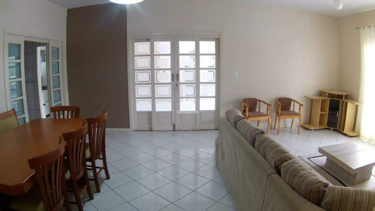 Casa de 3 quartos, 220m² no bairro São Pedro, em Brusque | Eu Corretor