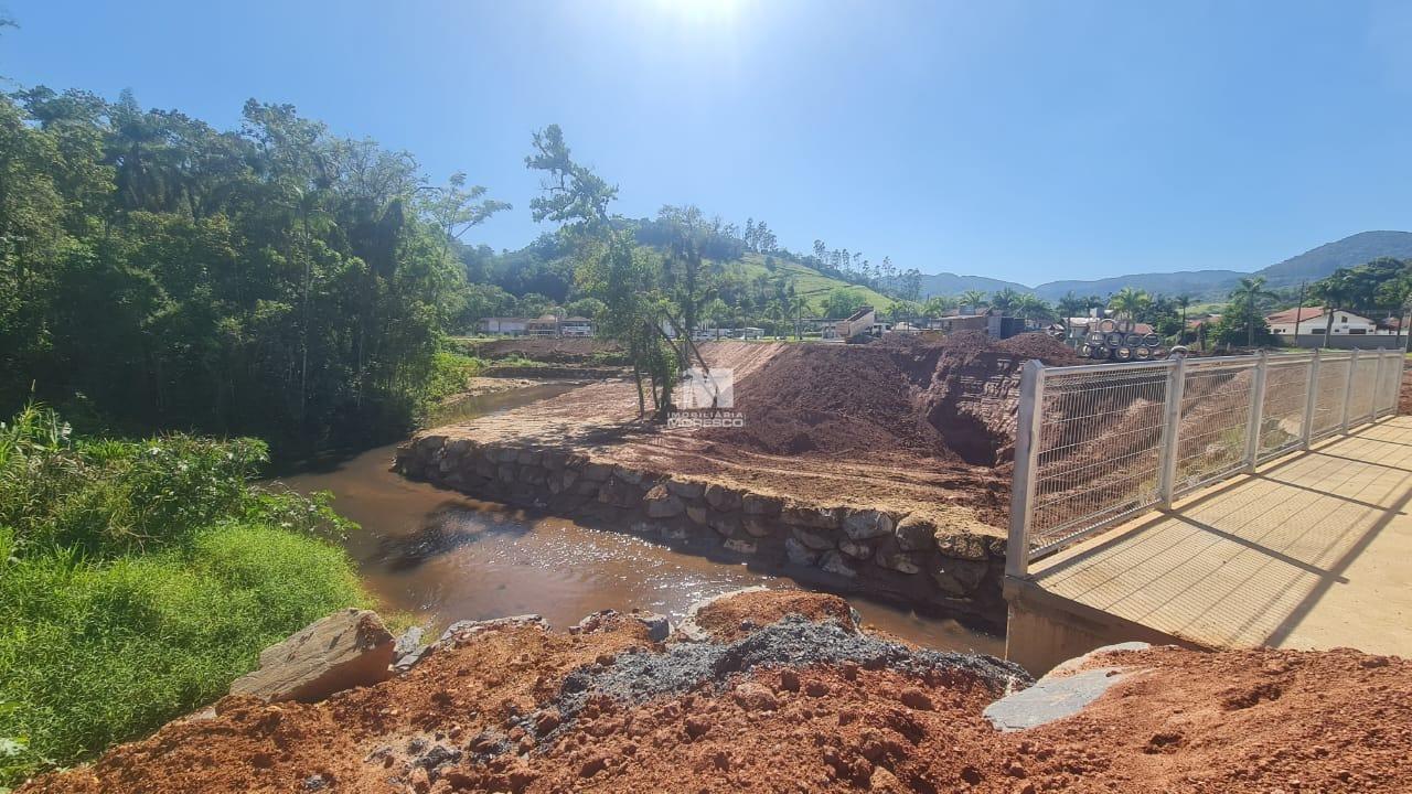 Terreno à venda no bairro São João: 