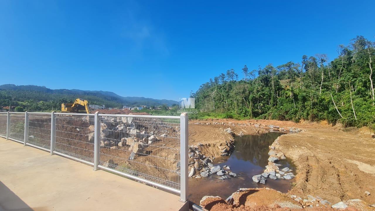 Terreno à venda no bairro São João: 
