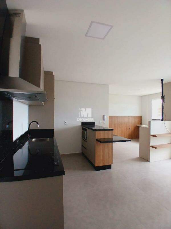 Flat para aluguel no bairro Santa Terezinha: 