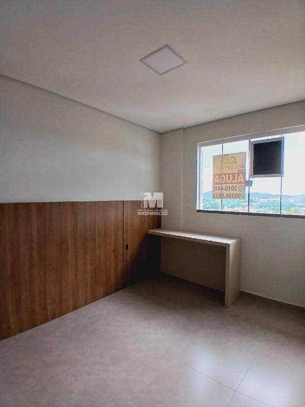 Flat para aluguel no bairro Santa Terezinha: 