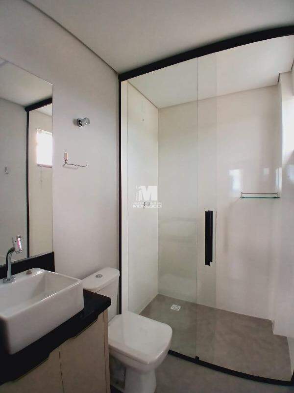 Flat para aluguel no bairro Santa Terezinha: 
