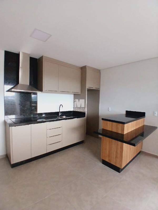 Flat para aluguel no bairro Santa Terezinha: 