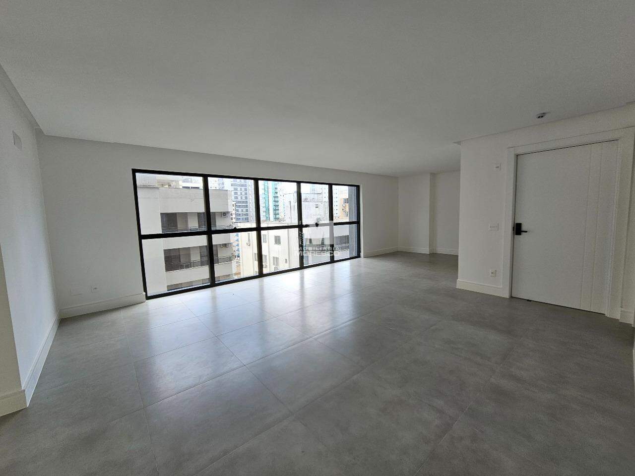 Apartamento de 4 quartos, 207m² no bairro Meia Praia, em Itapema | Eu Corretor