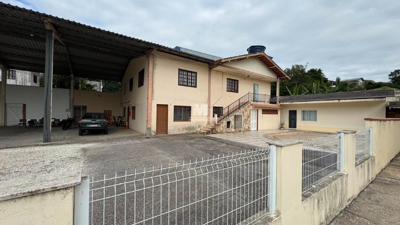 Casa de 4 quartos, 1100m² no bairro Nova Brasília, em Brusque | Eu Corretor