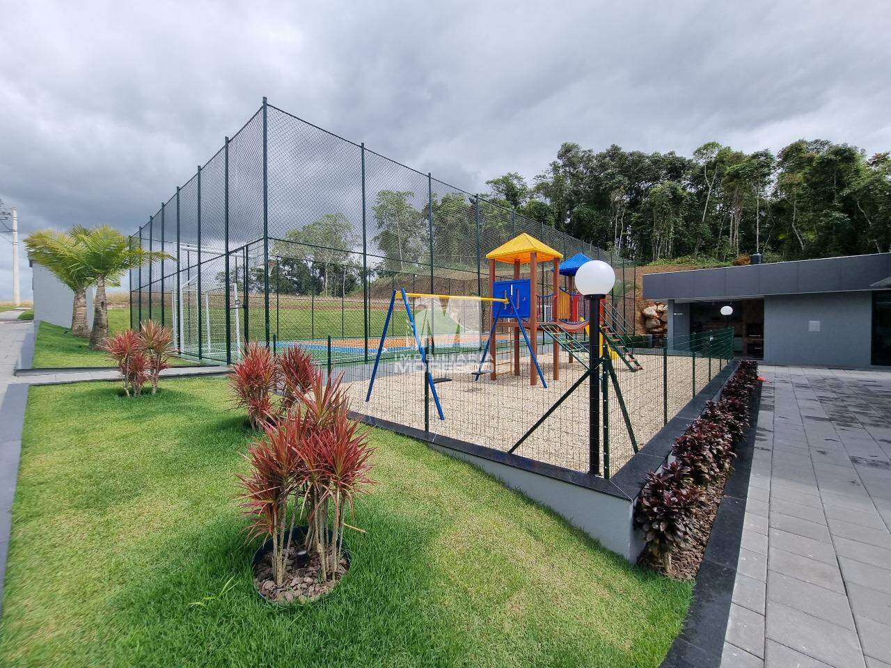 Terreno à venda no bairro Azambuja: 