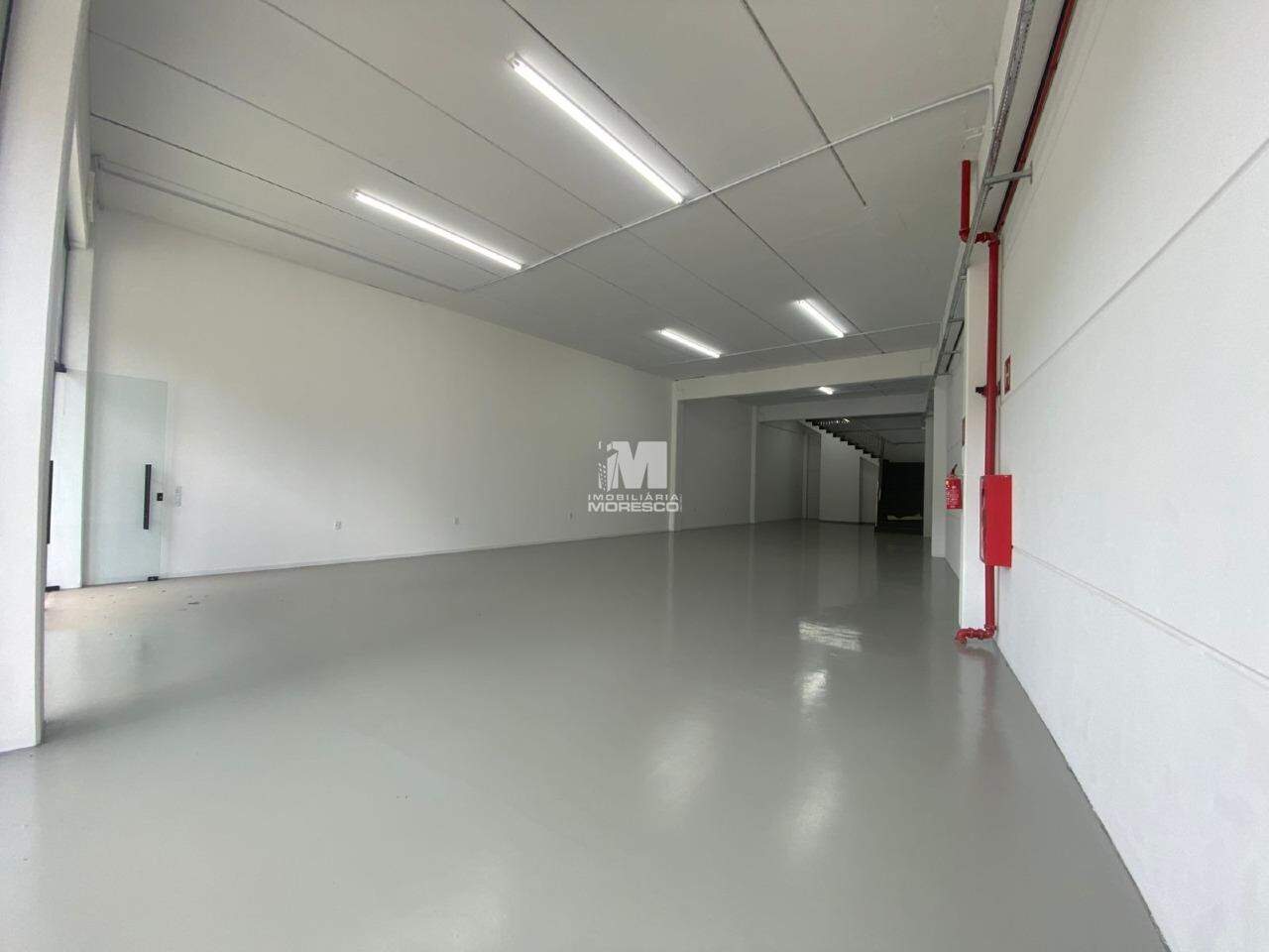 Sala Comercial de 375m² no bairro Santa Terezinha, em Brusque | Eu Corretor
