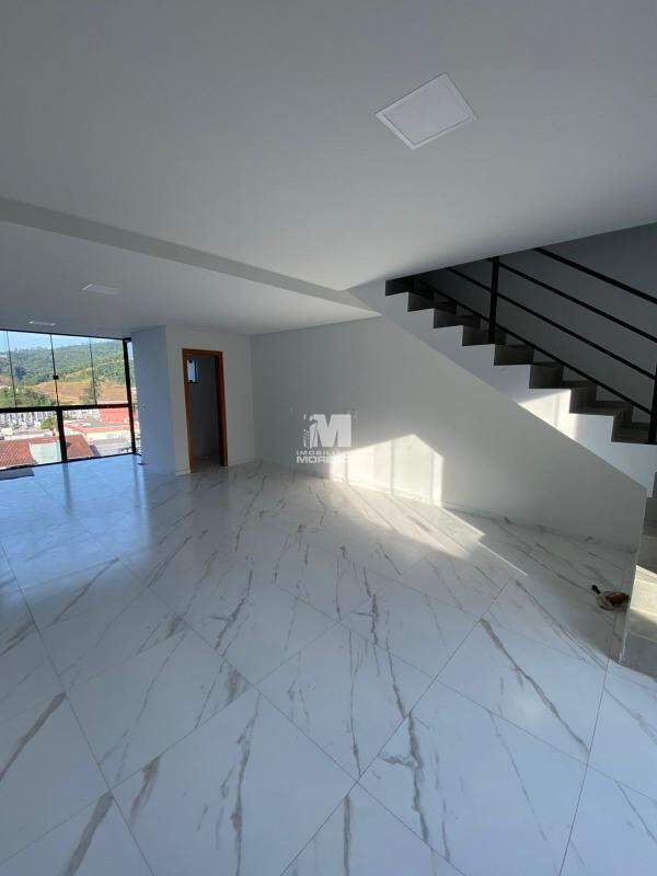 Casa à venda no bairro Dom Joaquim: 