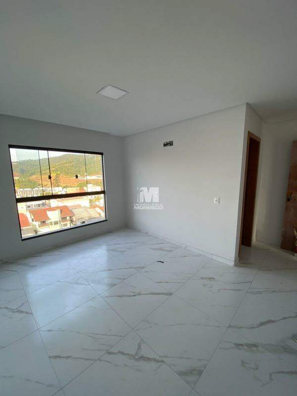 Casa à venda no bairro Dom Joaquim: 
