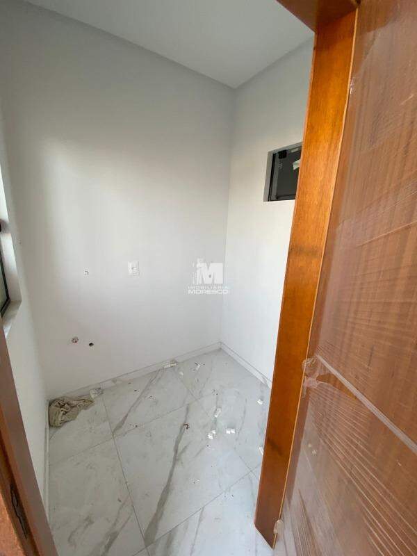Casa à venda no bairro Dom Joaquim: 