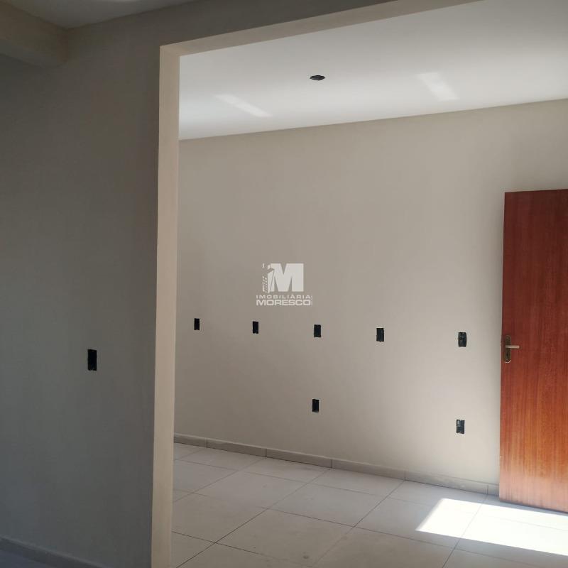 Casa à venda no bairro Volta Grande: 