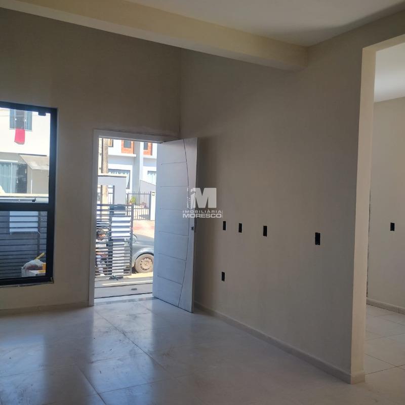 Casa à venda no bairro Volta Grande: 