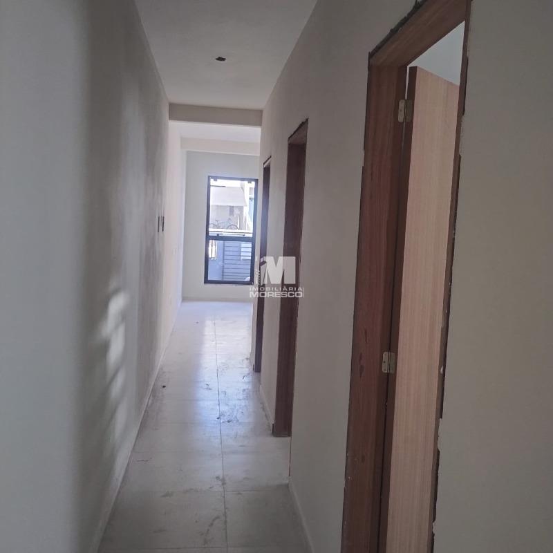 Casa à venda no bairro Volta Grande: 