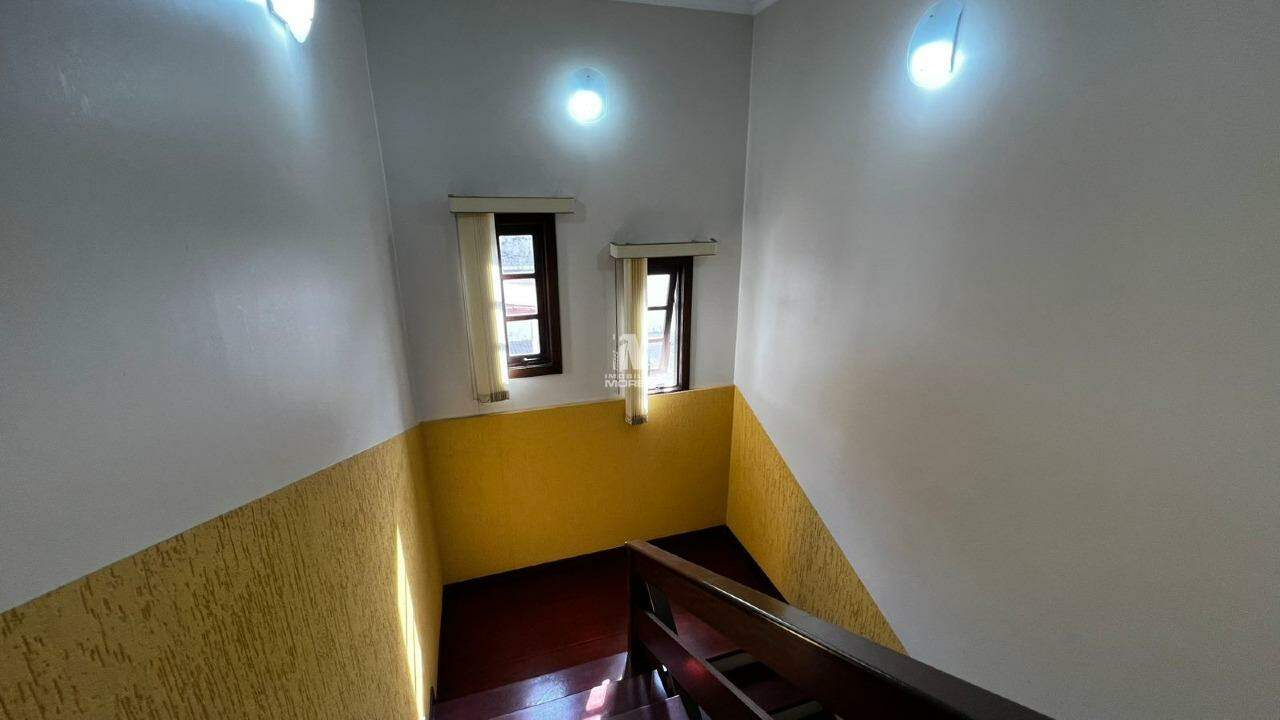 Casa de 6 quartos, 440m² no bairro Primeiro de Maio, em Brusque | Eu Corretor